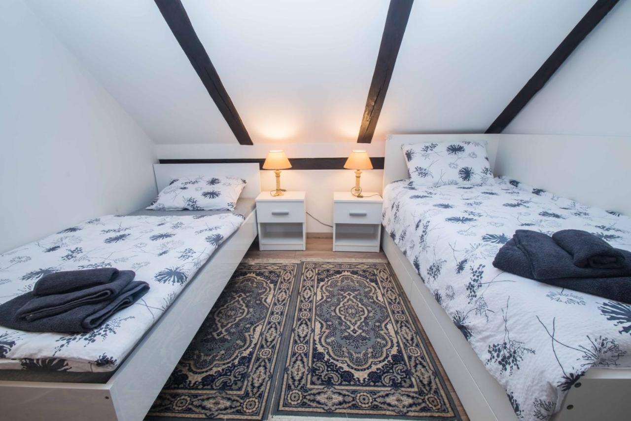 Apartman Jozefina Netretic Exterior foto